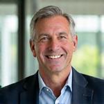 Porträt von Dr. Elias Schmid, CEO